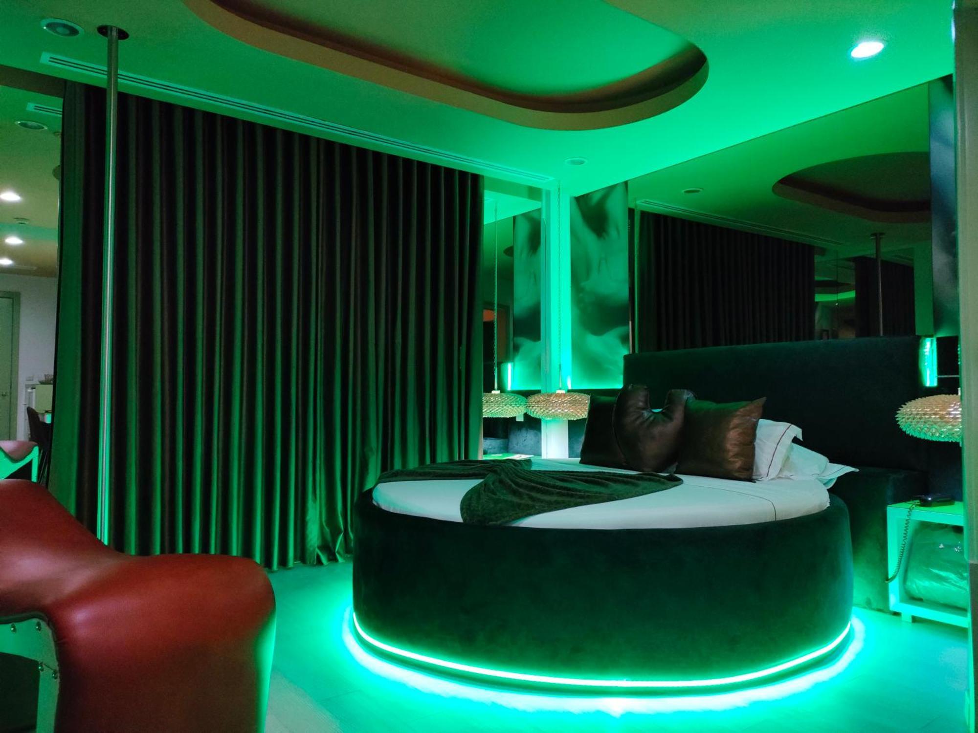 Motel Emocoes Nogueira da Regedoura Bagian luar foto
